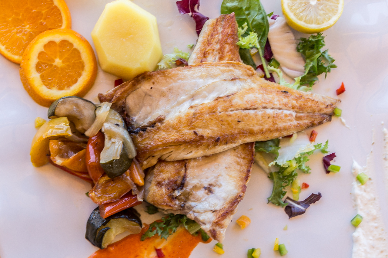 restaurante nautilus restaurant review: freshly cooked fish