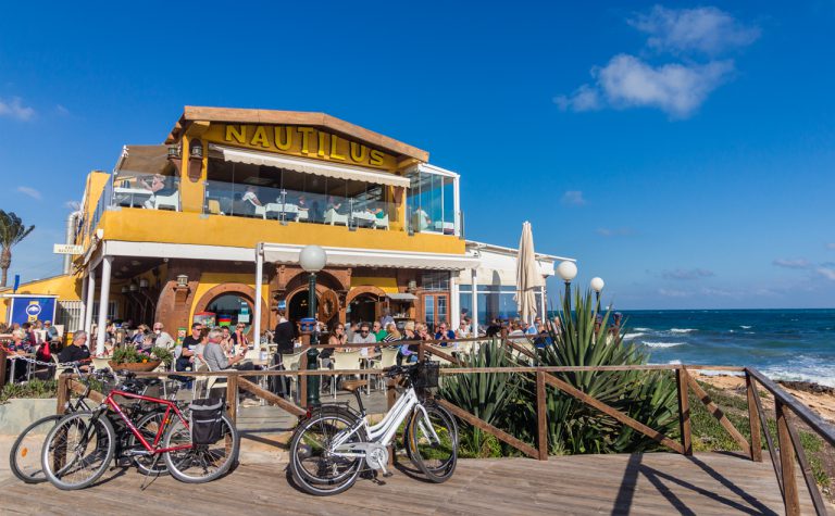 Restaurante Nautilus Restaurant Review: Front terrace