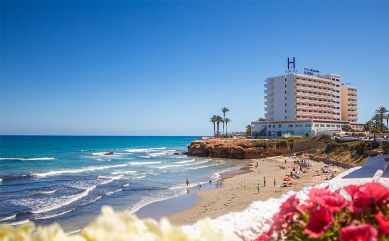 La Zenia Magazine, Summer 2019 (Issue 05)