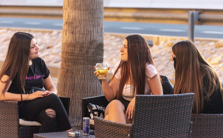 La Zenia Community Facebook Group rules