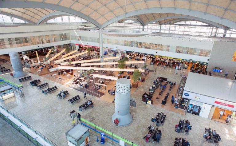 UK travel restrictions, new entry requirements for Spanish residents