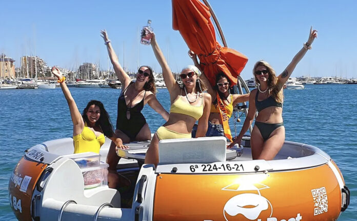Donut Boat rental, boats for hire in Torrevieja
