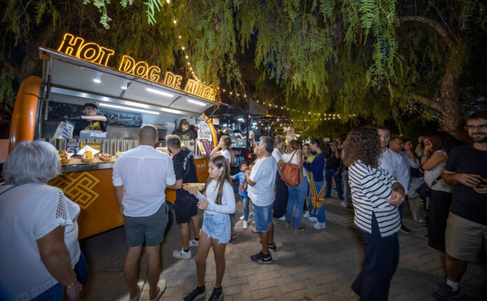 Torrevieja Street Food festival and vintage food trucks