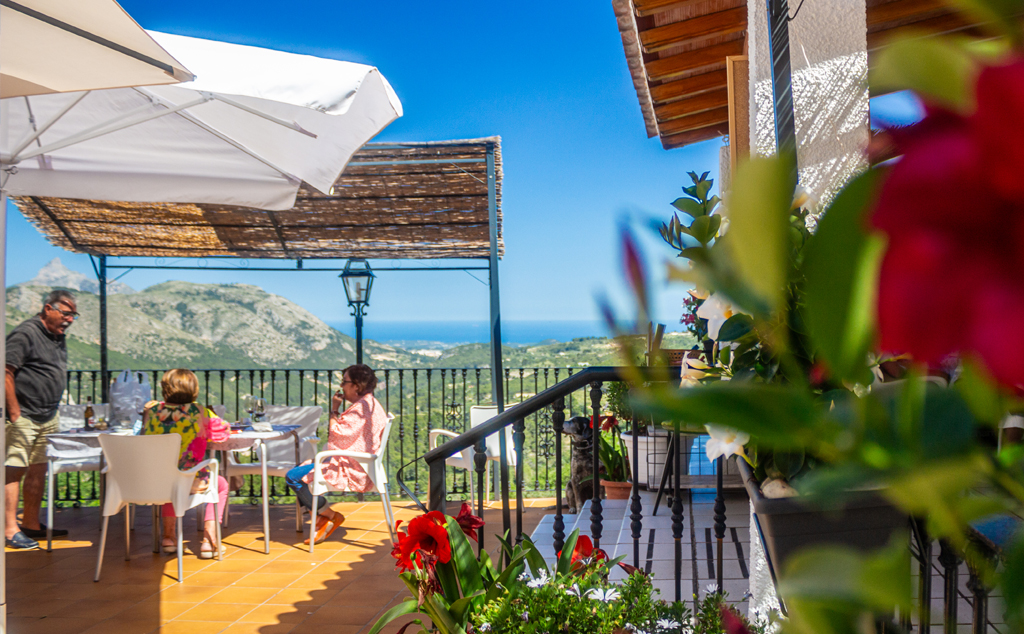 Guadalest in Alicante, things to do, and how to get there